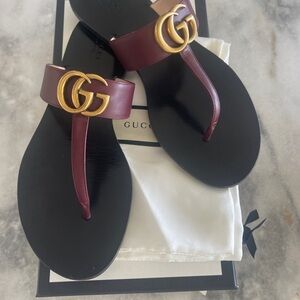Gucci women’s vintage Bordeaux sandal